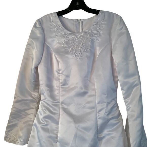 White/Ivory Elegant Wedding Gown Blend of Silk & Satin size 10 - Picture 7 of 16